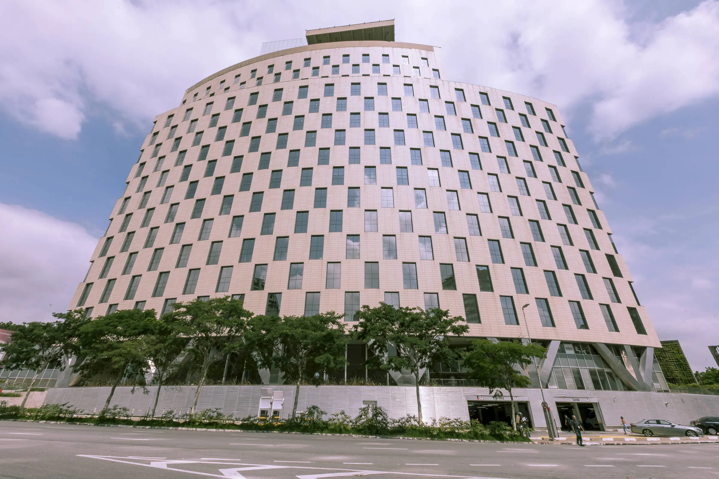 Facades 19