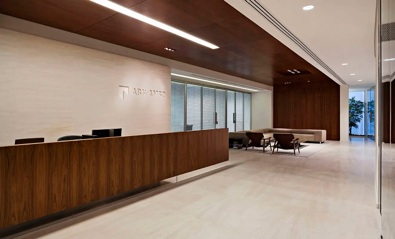 Hall / Reception 70