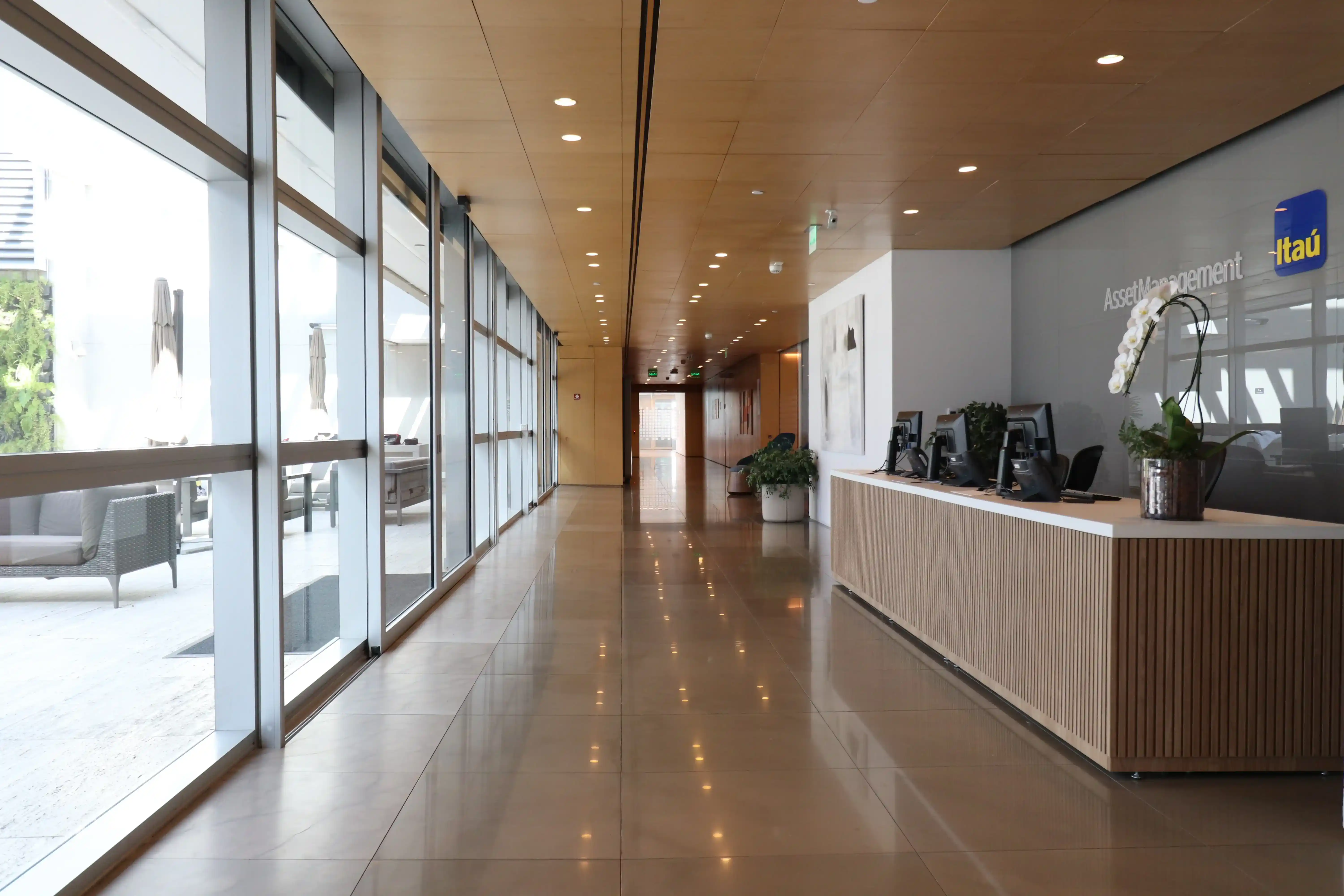 Hall / Reception 15