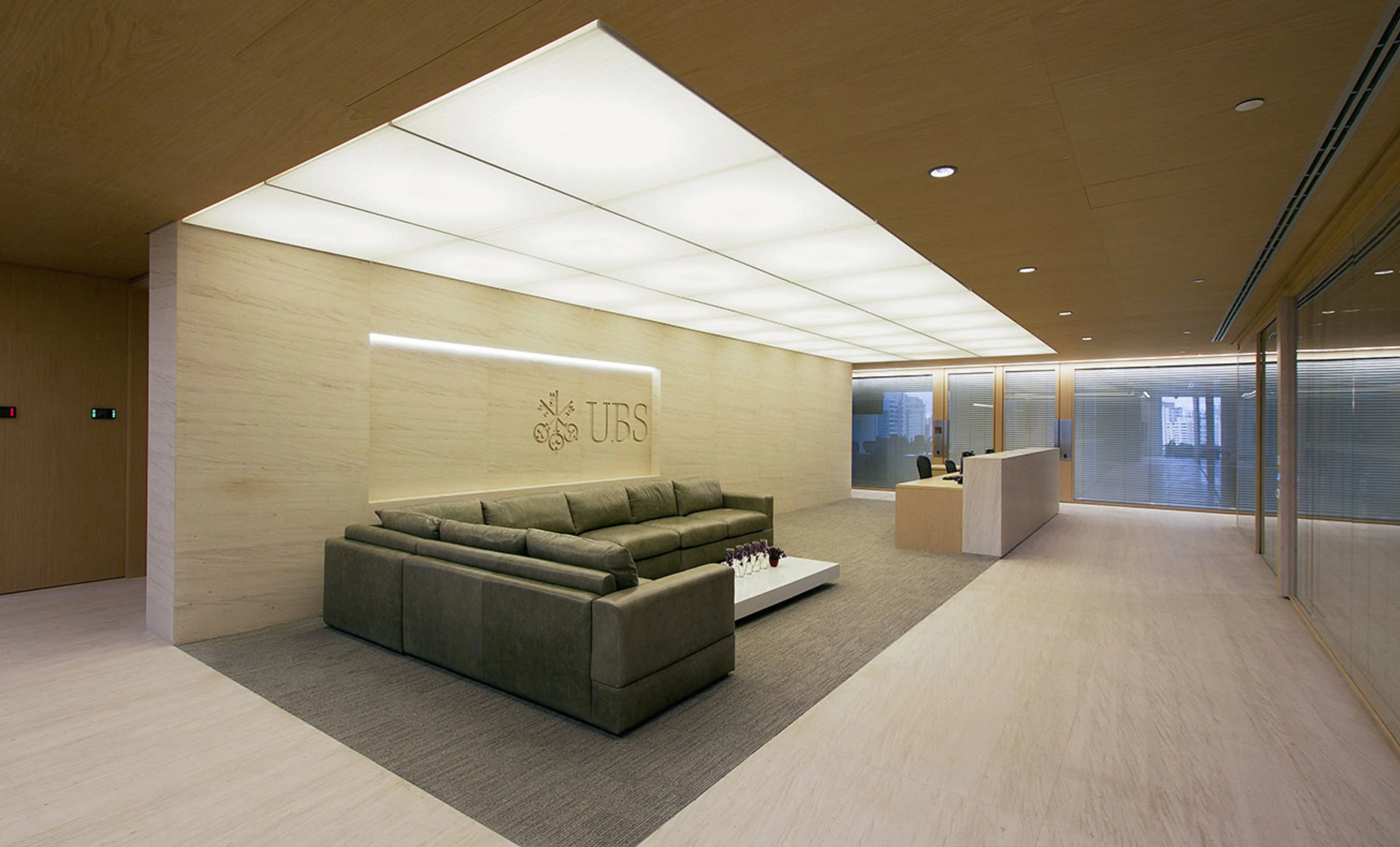 Hall / Reception 33