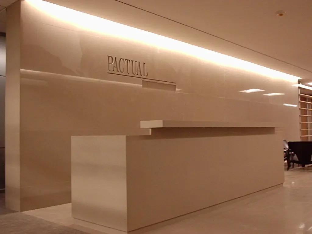 Hall / Reception 51