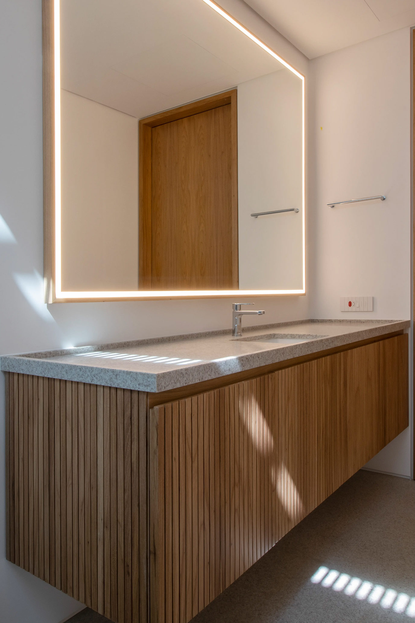 Sinks & Washbasins 10