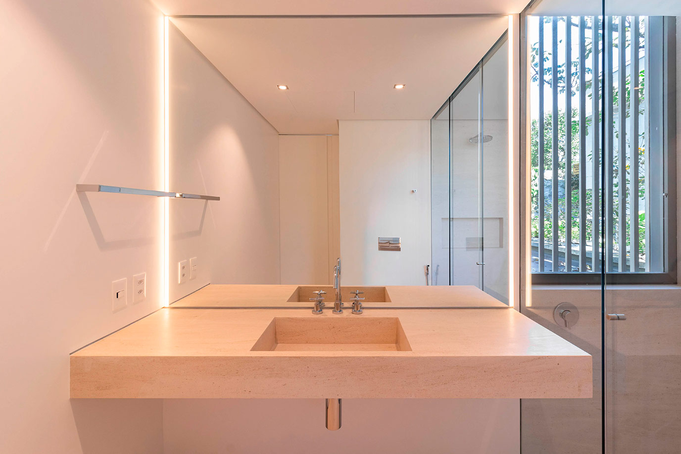 Sinks & Washbasins 25