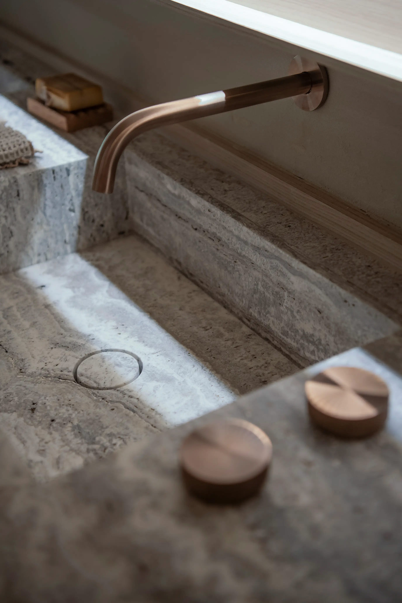 Sinks & Washbasins 34