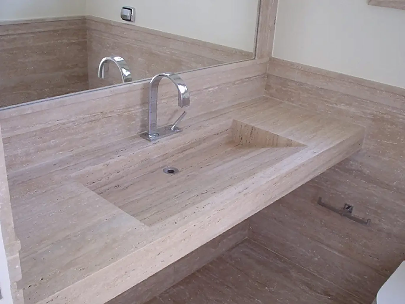 Sinks & Washbasins 42